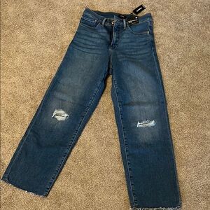 Express Women's relaxed, straight ankle, high-rise jeans.